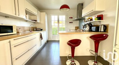 Maison traditionnelle 9 pièces de 175 m² à Lagny-sur-Marne (77400)