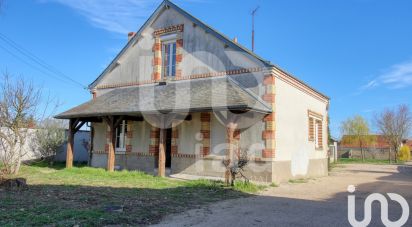 House 11 rooms of 286 m² in Neuville-aux-Bois (45170)