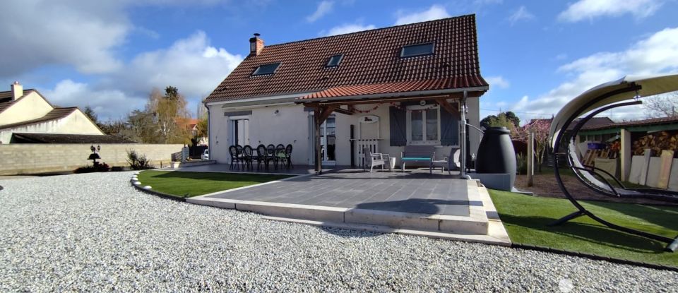 Maison 9 pièces de 215 m² à Lailly-en-Val (45740)