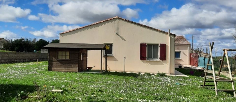 Maison 5 pièces de 137 m² à La Rochénard (79270)