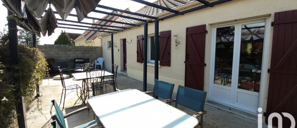 Traditional house 6 rooms of 101 m² in Vieux-Champagne (77370)