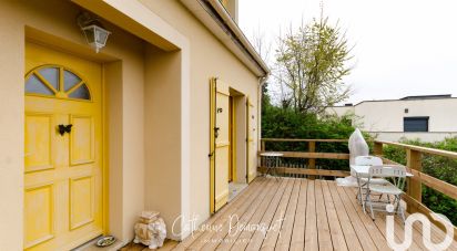 Traditional house 6 rooms of 126 m² in Vaux-sur-Seine (78740)