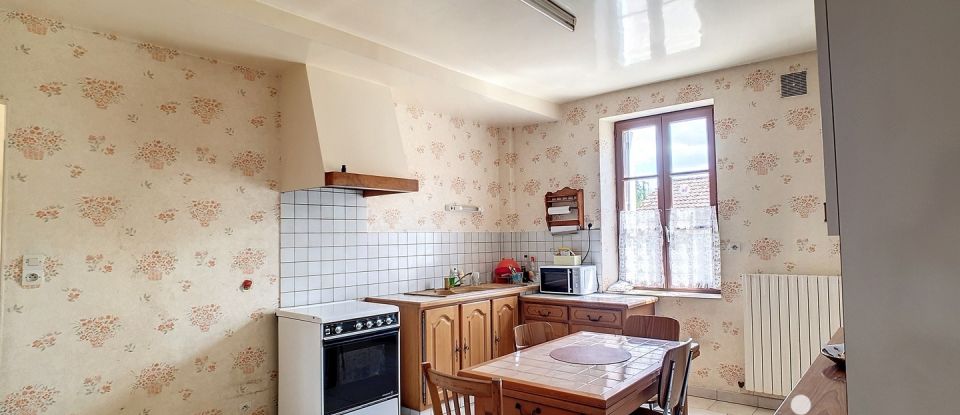 Traditional house 4 rooms of 94 m² in Lorris (45260)