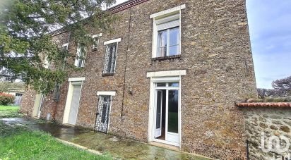 Maison 12 pièces de 187 m² à Fontenay-Trésigny (77610)