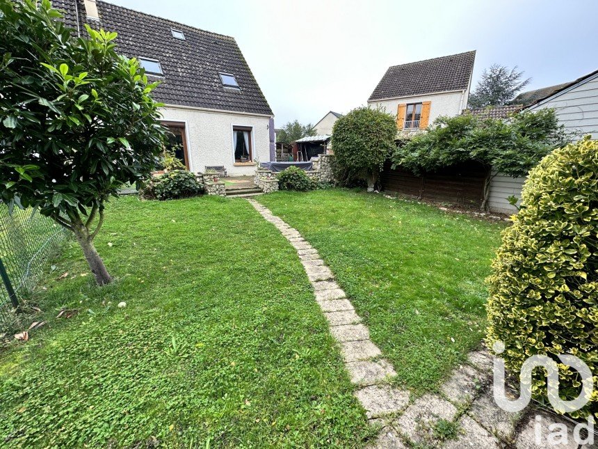 House 4 rooms of 75 m² in Chartres (28000)