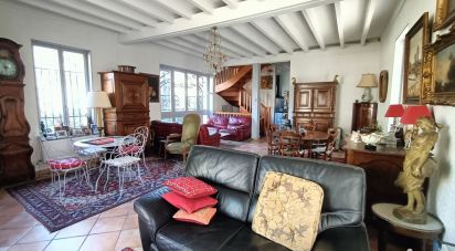 House 4 rooms of 154 m² in Vichy (03200)