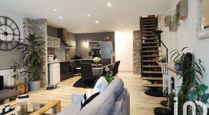 Appartement 3 pièces de 84 m² à Buchères (10800)