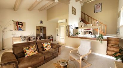 House 5 rooms of 125 m² in Rochefort-du-Gard (30650)