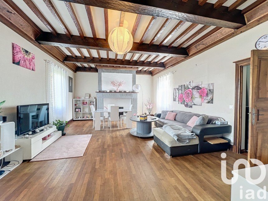 Maison 10 pièces de 238 m² à Cahors (46000)