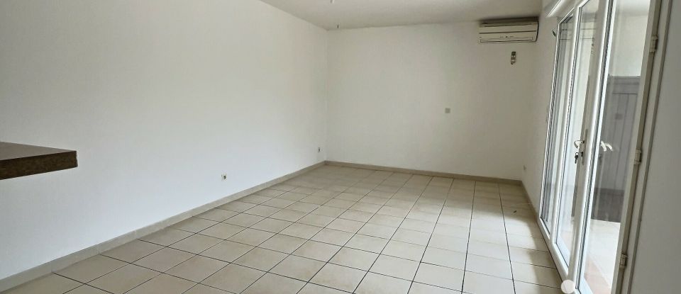 Apartment 3 rooms of 64 m² in Marignane (13700)