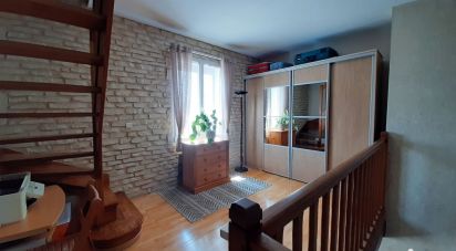 House 5 rooms of 102 m² in Saint-Sauveur (80470)