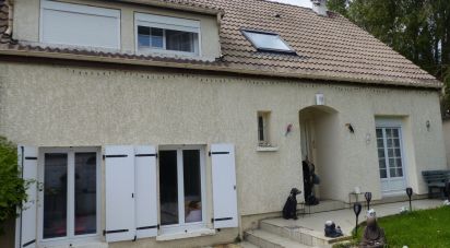 House 6 rooms of 145 m² in Moussy-le-Neuf (77230)