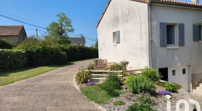 House 4 rooms of 108 m² in Neuville-de-Poitou (86170)