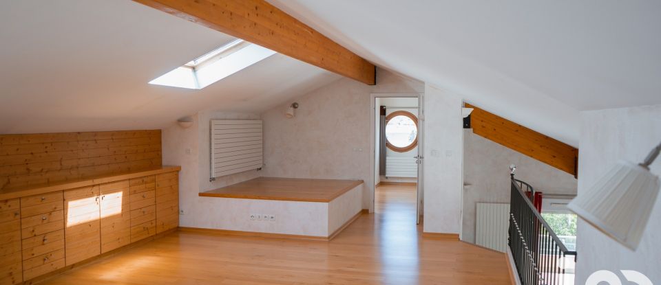Duplex 6 pièces de 202 m² à Digne-les-Bains (04000)