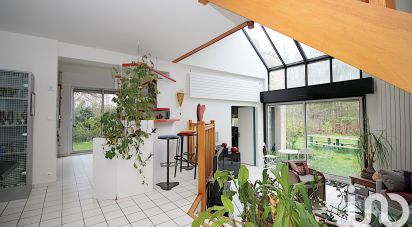 Architect house 7 rooms of 125 m² in Guyancourt (78280)