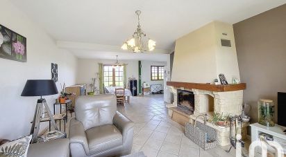 Traditional house 7 rooms of 151 m² in Noyers (45260)
