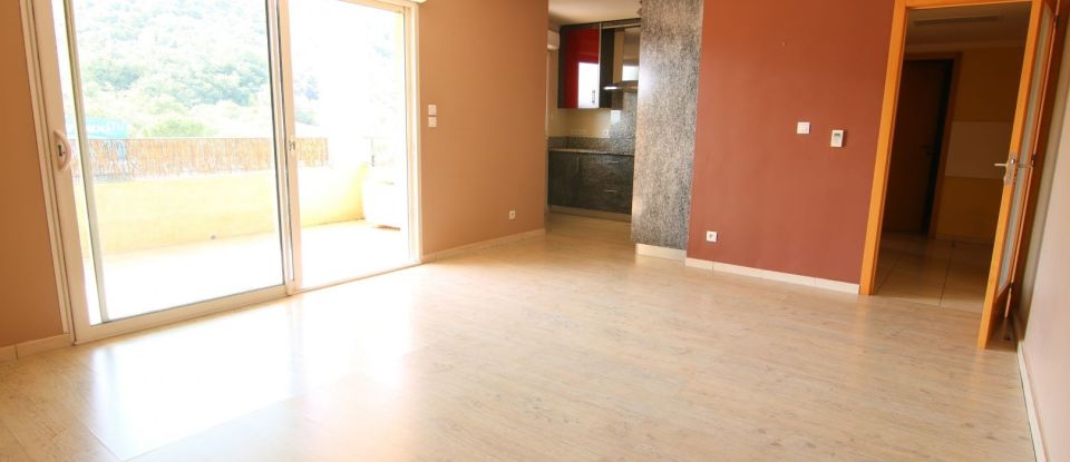 Appartement 2 pièces de 45 m² à La Roquebrussanne (83136)