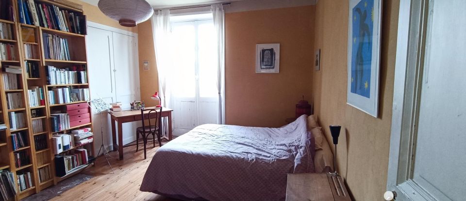 Town house 6 rooms of 117 m² in Angers (49100)