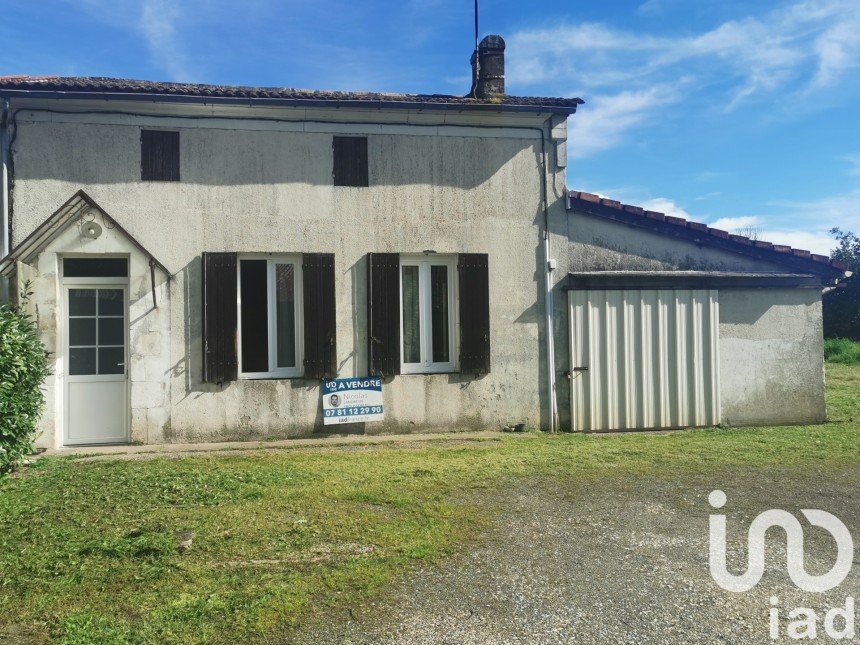 Village house 3 rooms of 67 m² in Coux (17130)