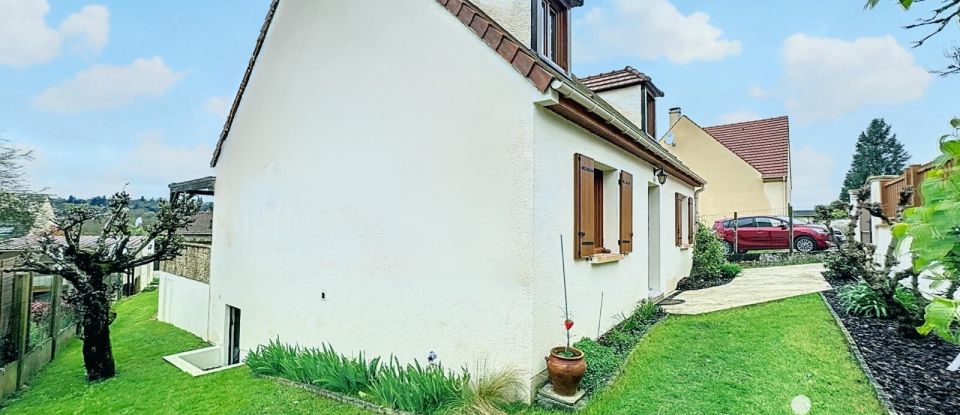 House 5 rooms of 118 m² in Condé-Sainte-Libiaire (77450)