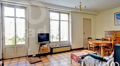 House 11 rooms of 321 m² in - (33460)