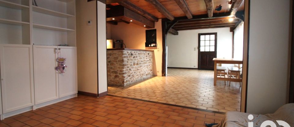 Maison 3 pièces de 71 m² à Saclas (91690)