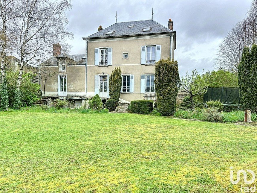 House 11 rooms of 210 m² in Ondreville-sur-Essonne (45390)
