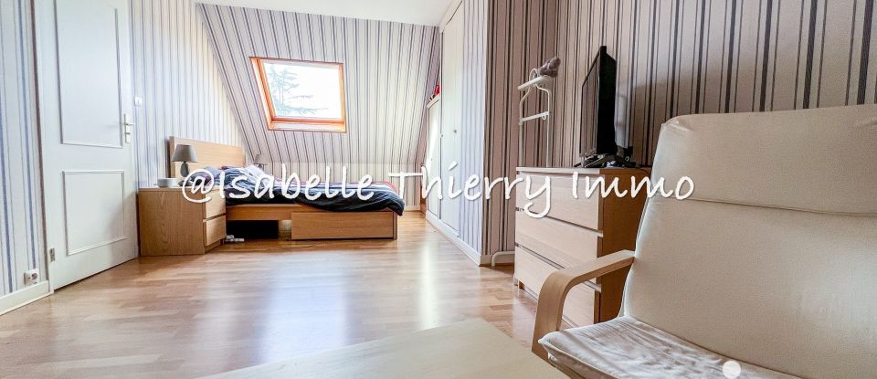 House 7 rooms of 148 m² in Linas (91310)