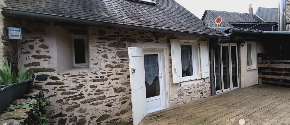 Village house 6 rooms of 130 m² in Uzerche (19140)