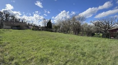 Land of 2,477 m² in Dienville (10500)
