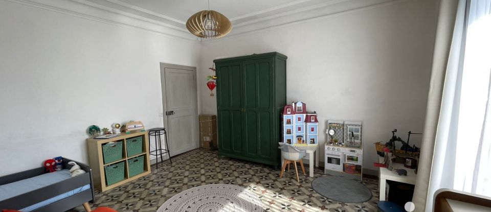 Maison 5 pièces de 178 m² à Fabrègues (34690)