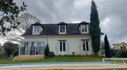 House 5 rooms of 150 m² in Ribérac (24600)