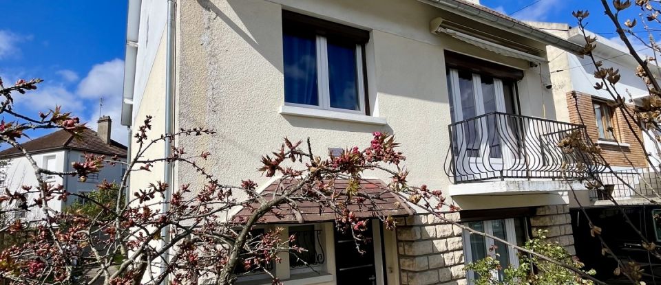 Maison traditionnelle 7 pièces de 120 m² à Vigneux-sur-Seine (91270)