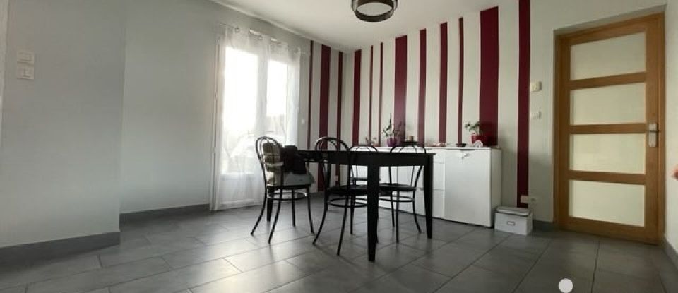 House 9 rooms of 175 m² in Saint-Firmin-des-Prés (41100)