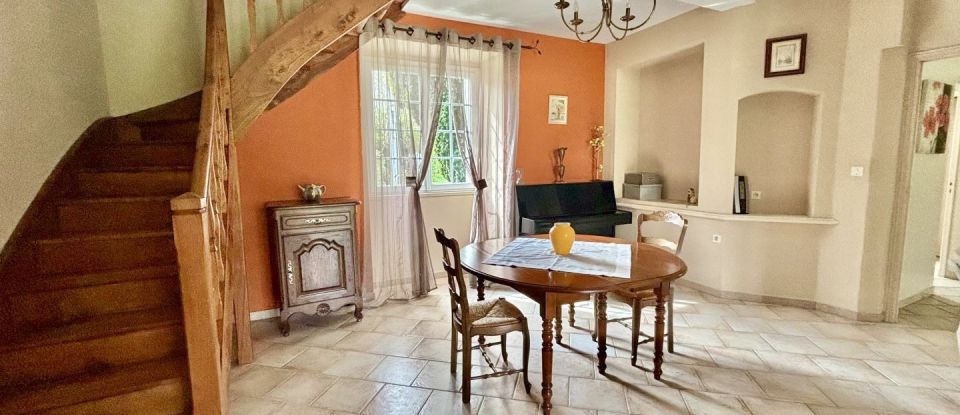 House 9 rooms of 229 m² in Barbezieux-Saint-Hilaire (16300)
