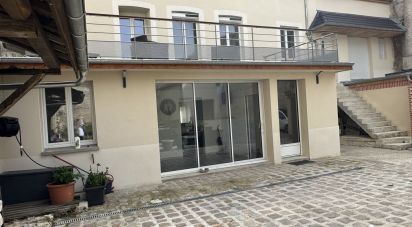 House 8 rooms of 224 m² in Ay-Champagne (51160)