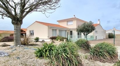 House 6 rooms of 190 m² in Le Perrier (85300)
