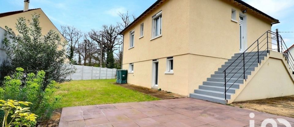 House 6 rooms of 110 m² in Dammarie-les-Lys (77190)