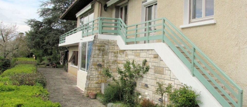 Maison 10 pièces de 260 m² à Valence-sur-Baïse (32310)
