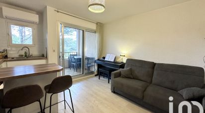 Apartment 1 room of 26 m² in Saint-Raphaël (83700)