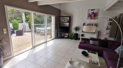 House 3 rooms of 117 m² in Saint-Xandre (17138)