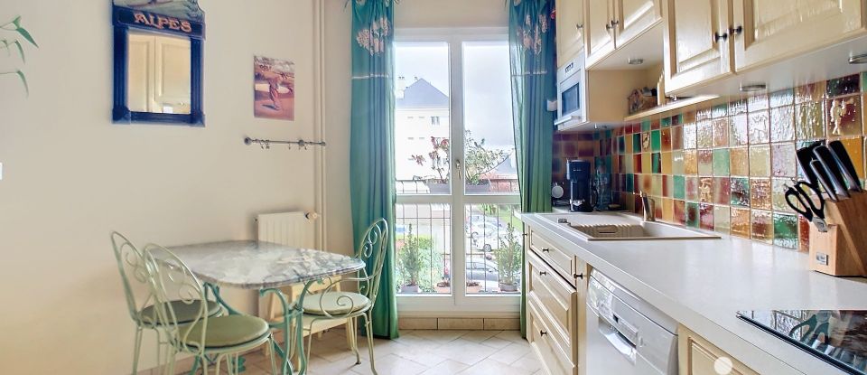Apartment 5 rooms of 103 m² in Saint-Cyr-l'École (78210)