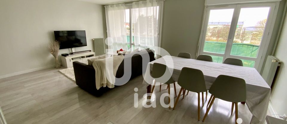 Apartment 4 rooms of 87 m² in Dourdan (91410)