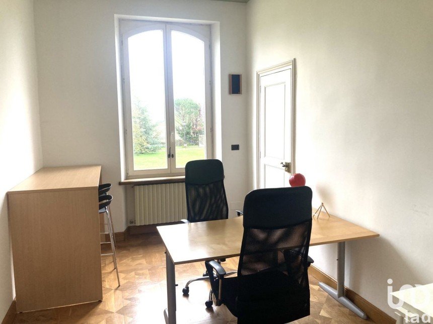 Offices of 45 m² in Montlaur (31450)