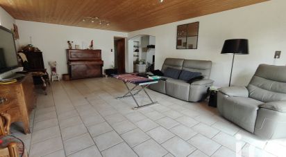 Country house 10 rooms of 285 m² in Vitry-la-Ville (51240)