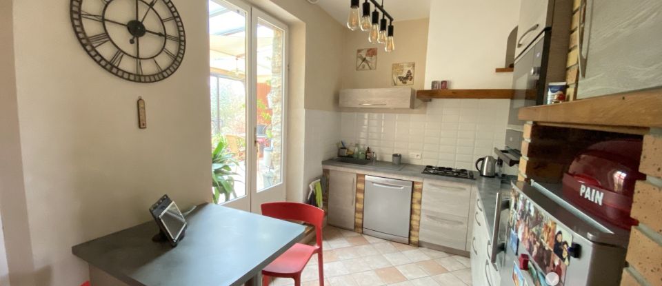 Village house 8 rooms of 147 m² in Pourcy (51480)