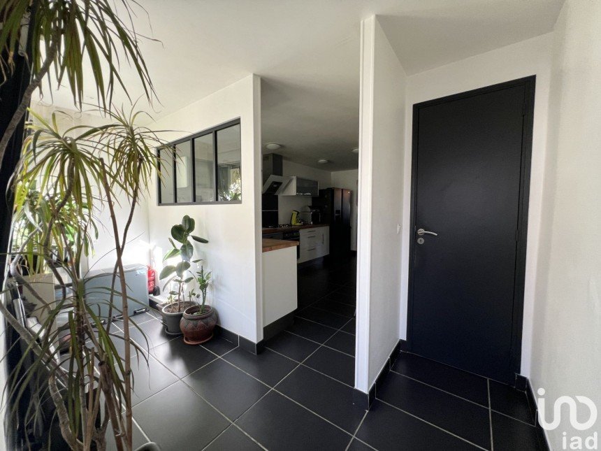 House 5 rooms of 106 m² in Saint-André-de-Cubzac (33240)