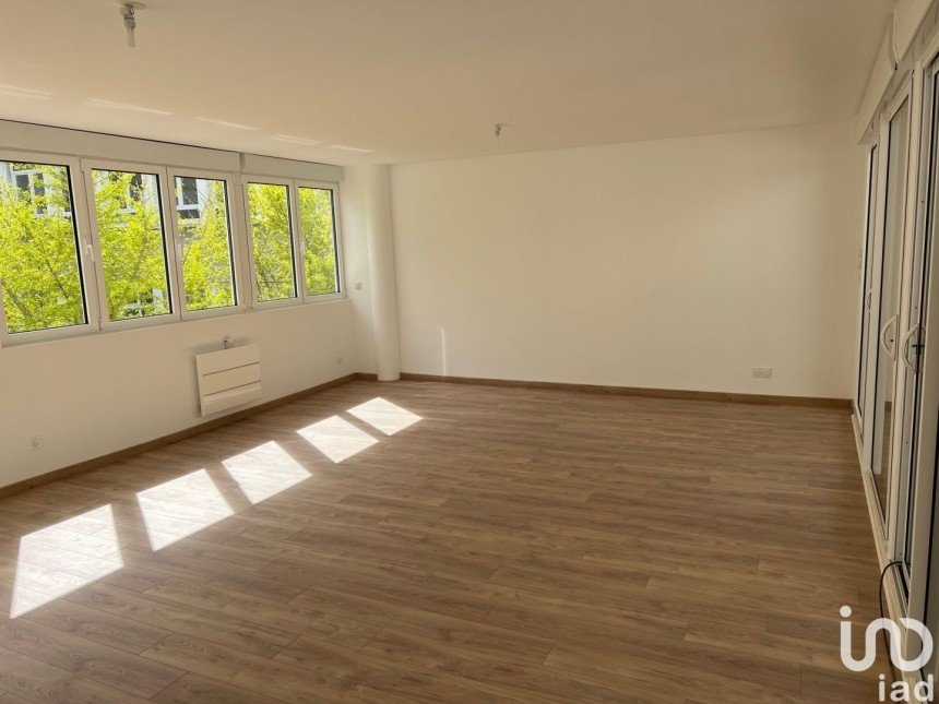 Appartement 4 pièces de 92 m² à Reims (51100)
