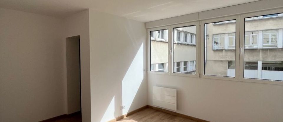 Apartment 4 rooms of 92 m² in Reims (51100)