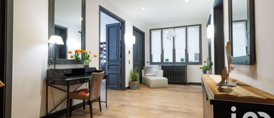 Appartement 8 pièces de 257 m² à Paris (75008)